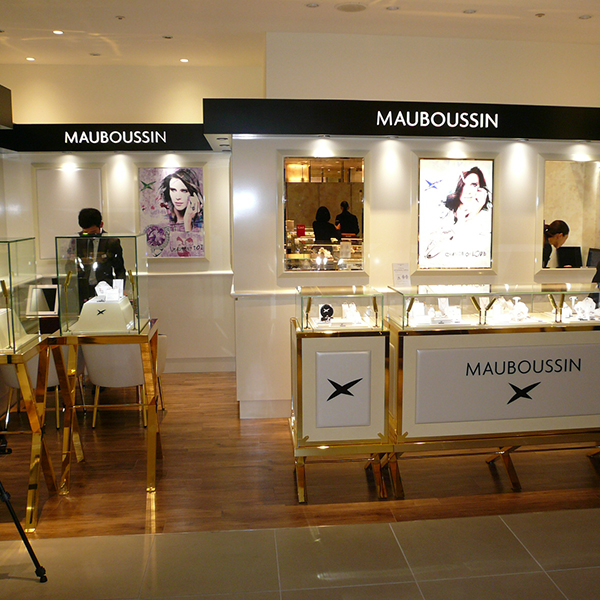 物件名：新宿　宝石店MAUBOUSSIN